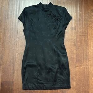 Vintage Roberta Qipao Black Mini Dress, Looks Great on! Size Medium